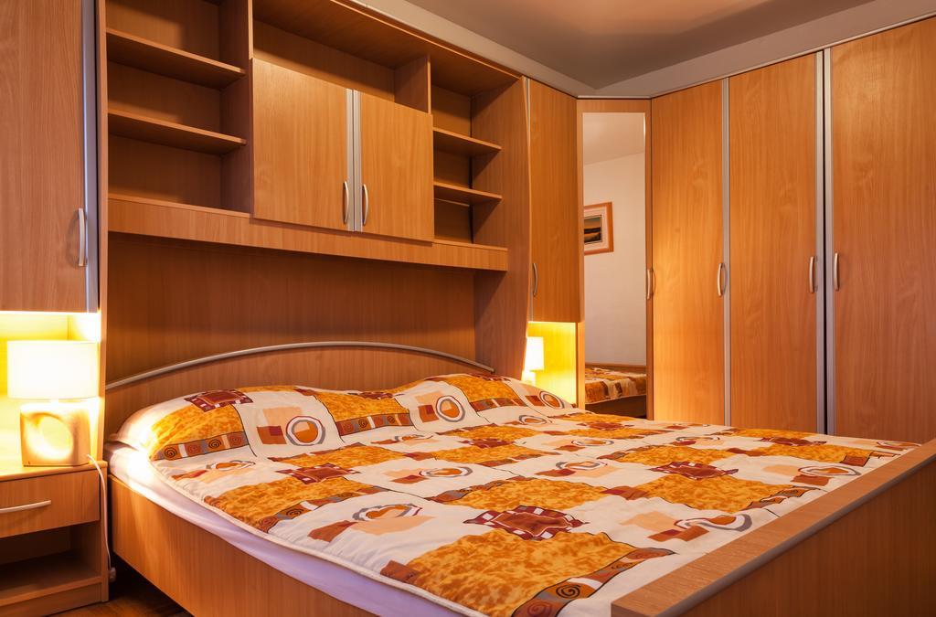Apartment Aldo Pula Room photo